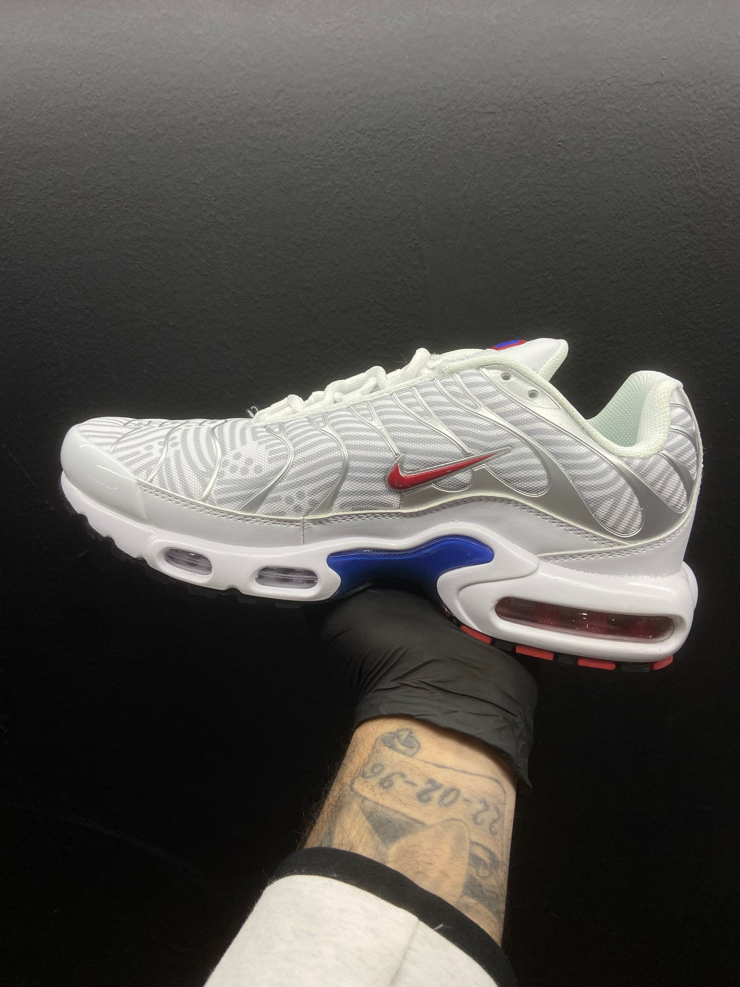TN silver red