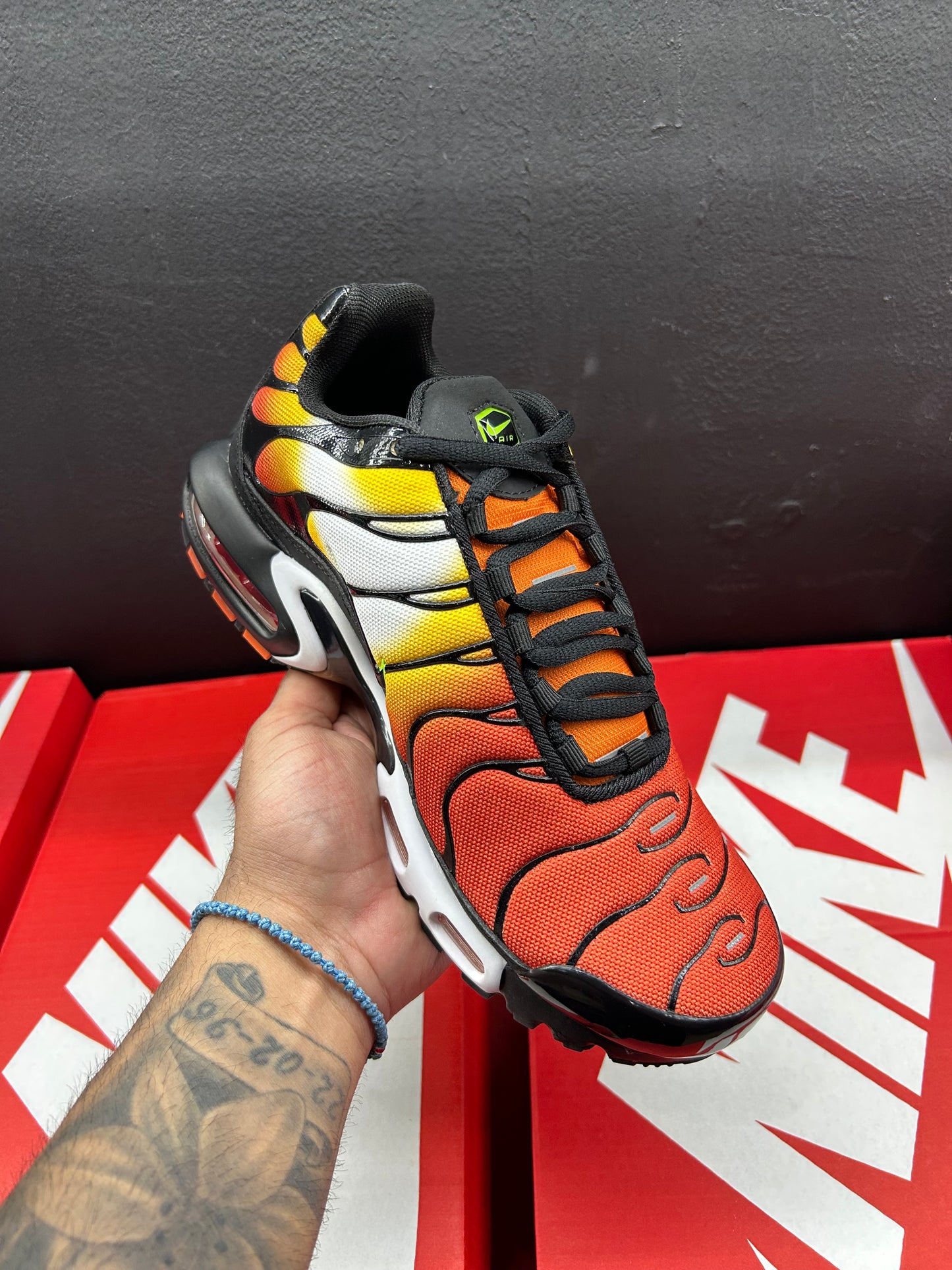Lava TN