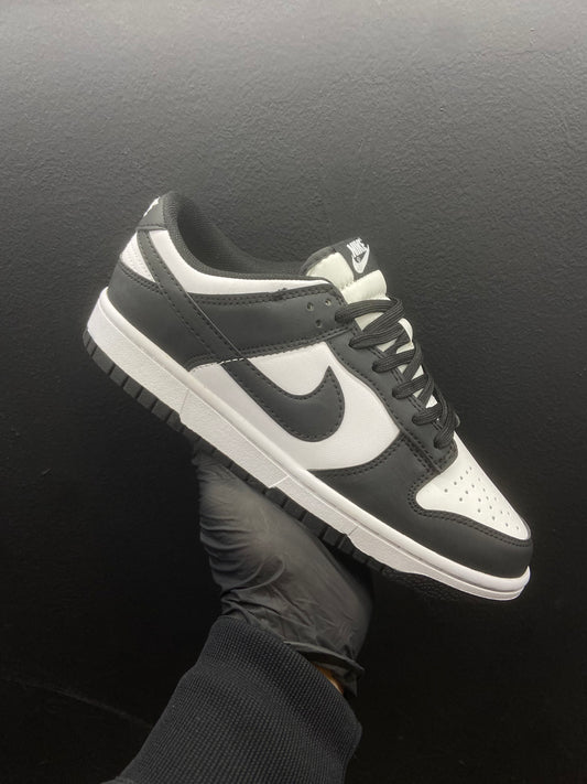 SB dunk panda🐼