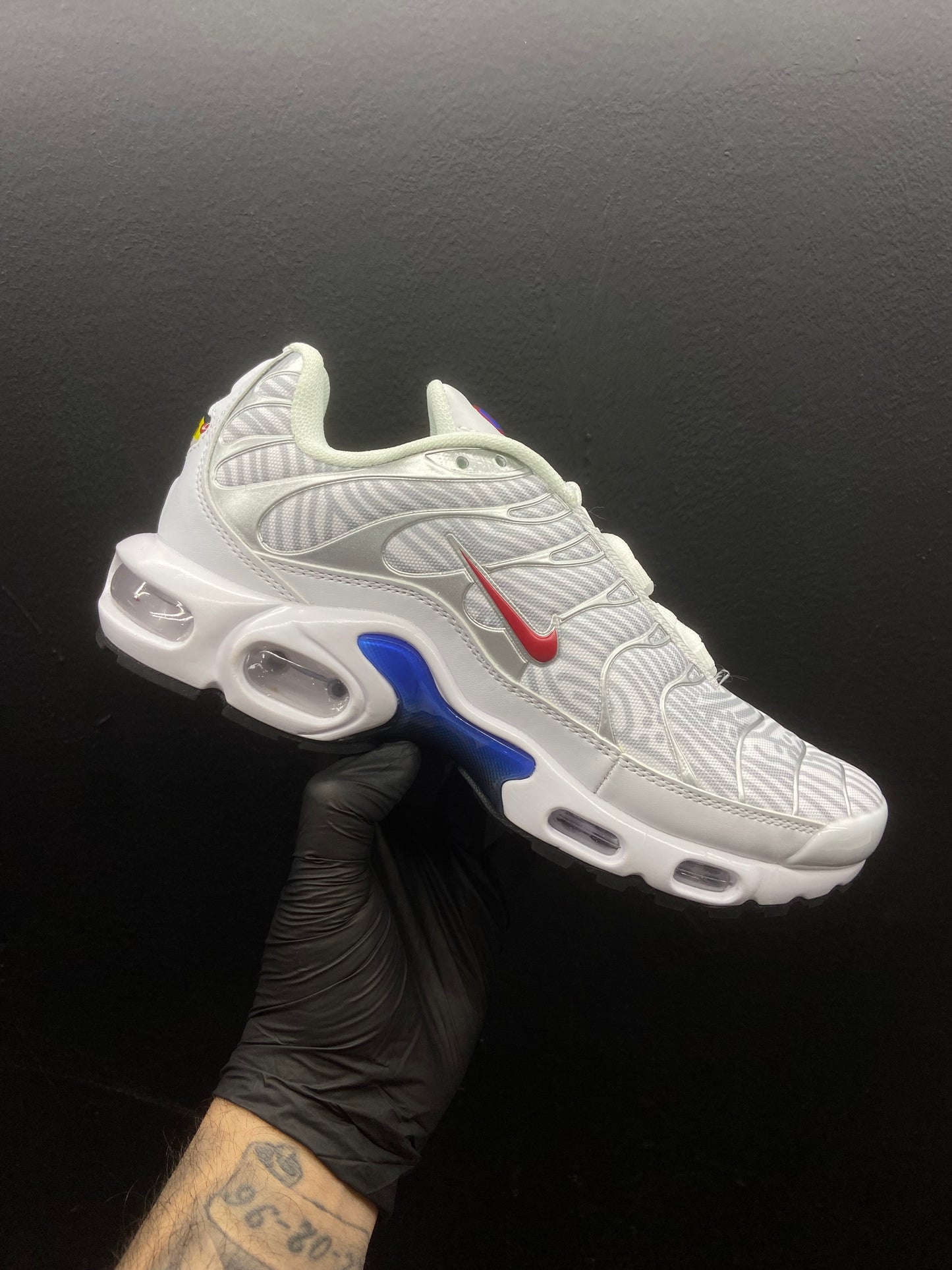 TN silver red