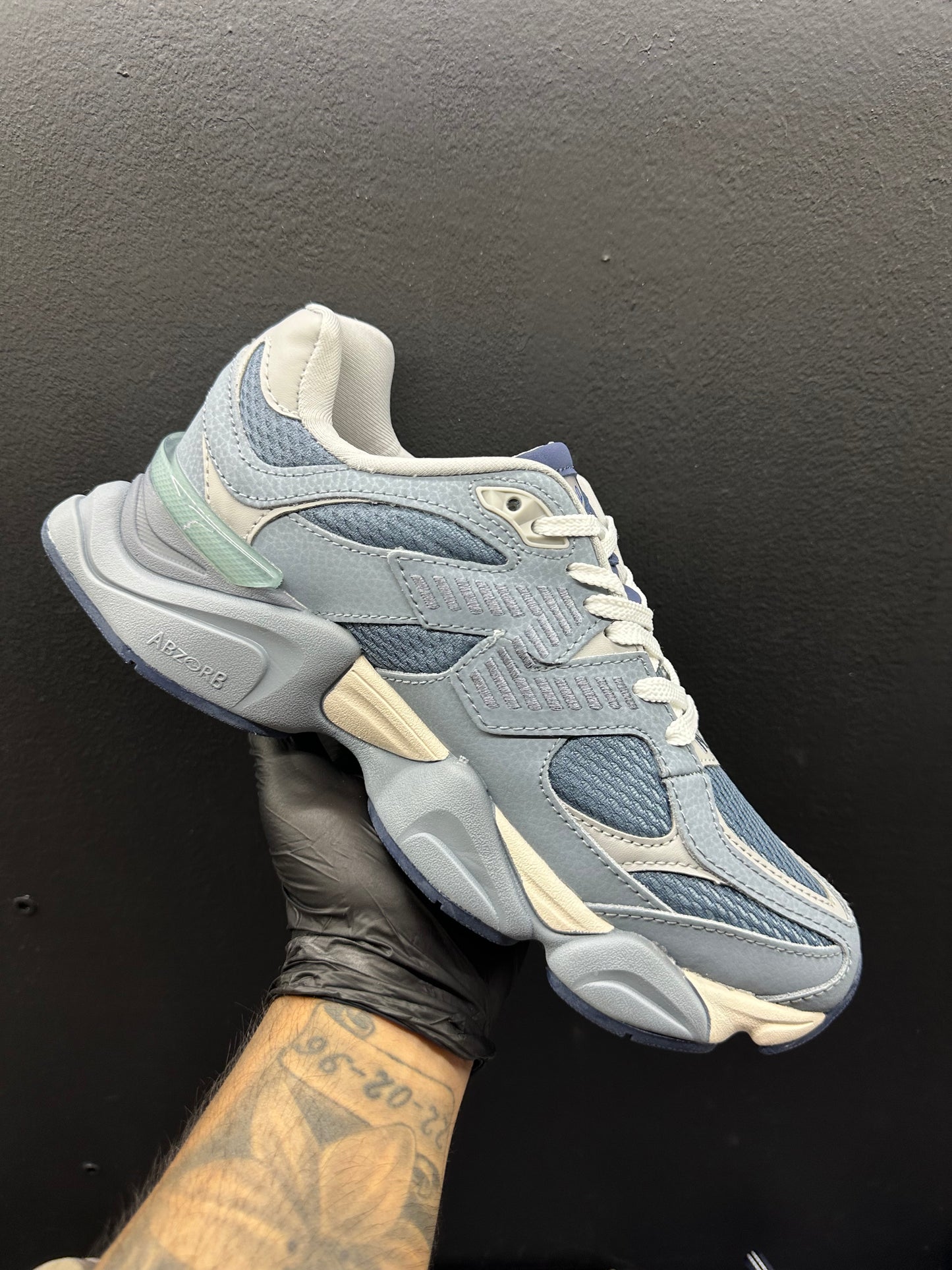 New Balance 9060