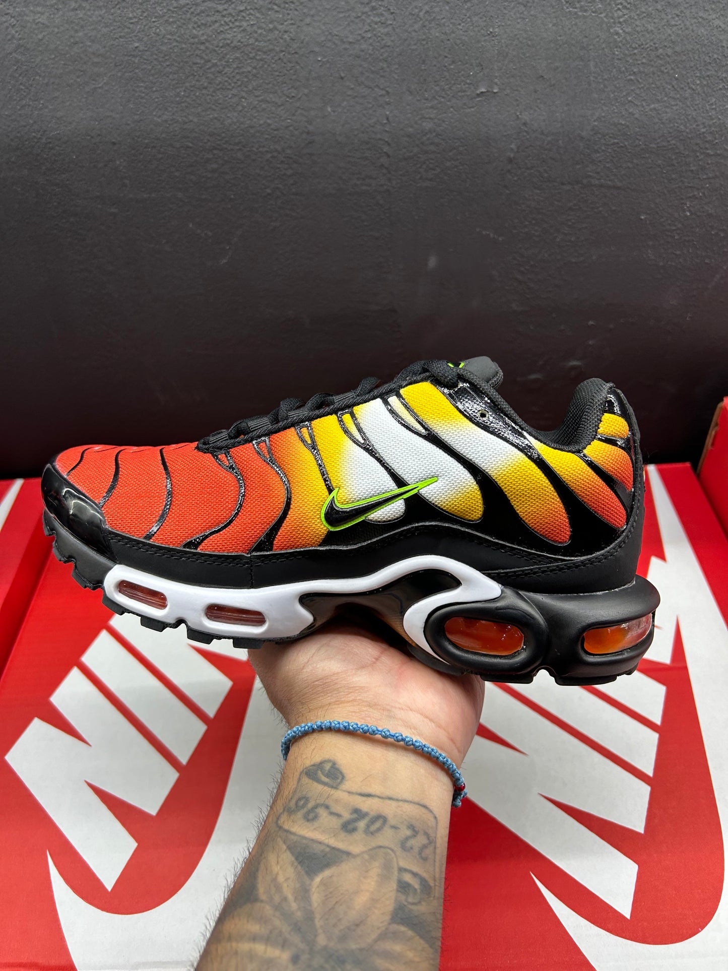 Lava TN