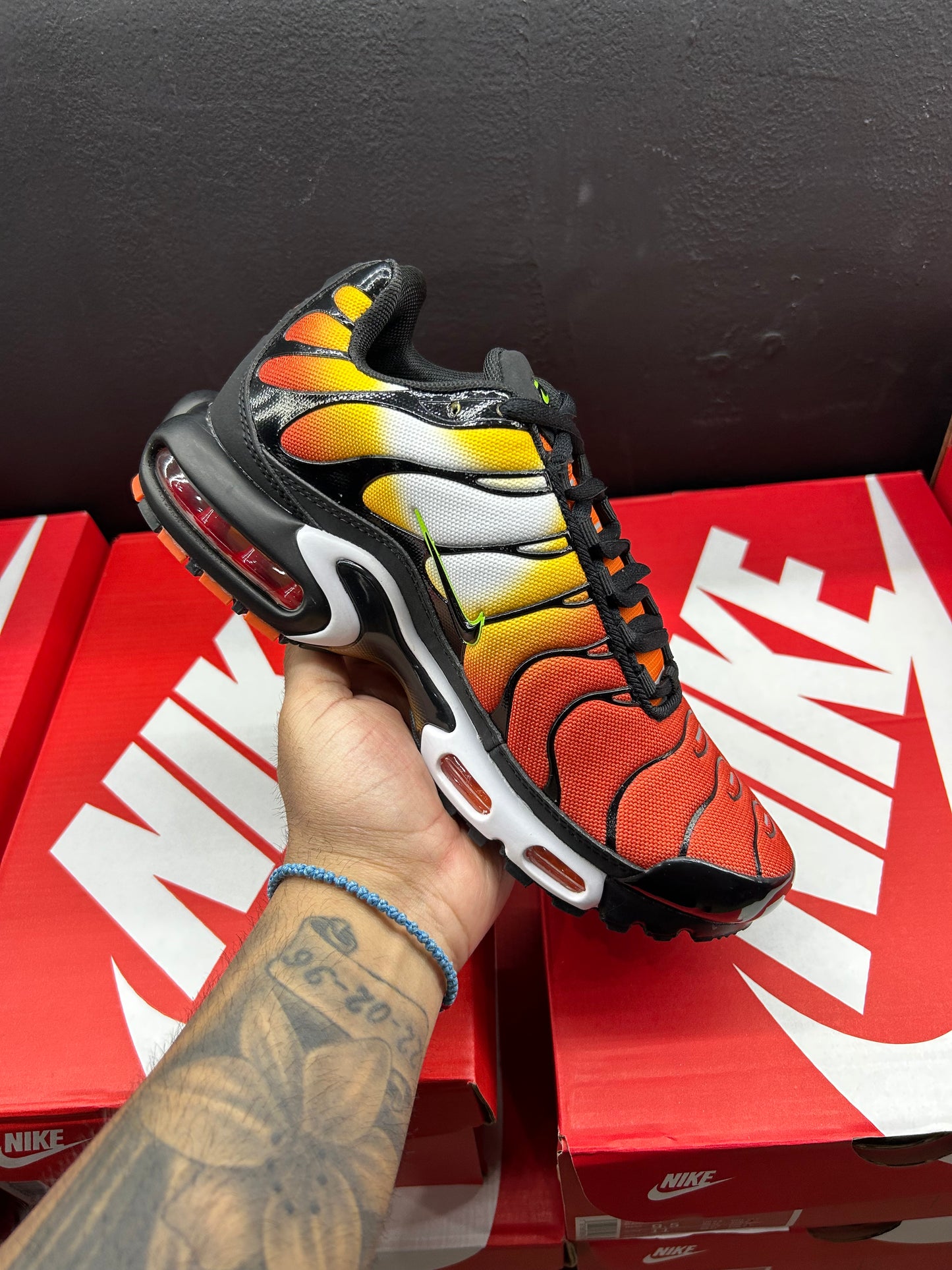 Lava TN
