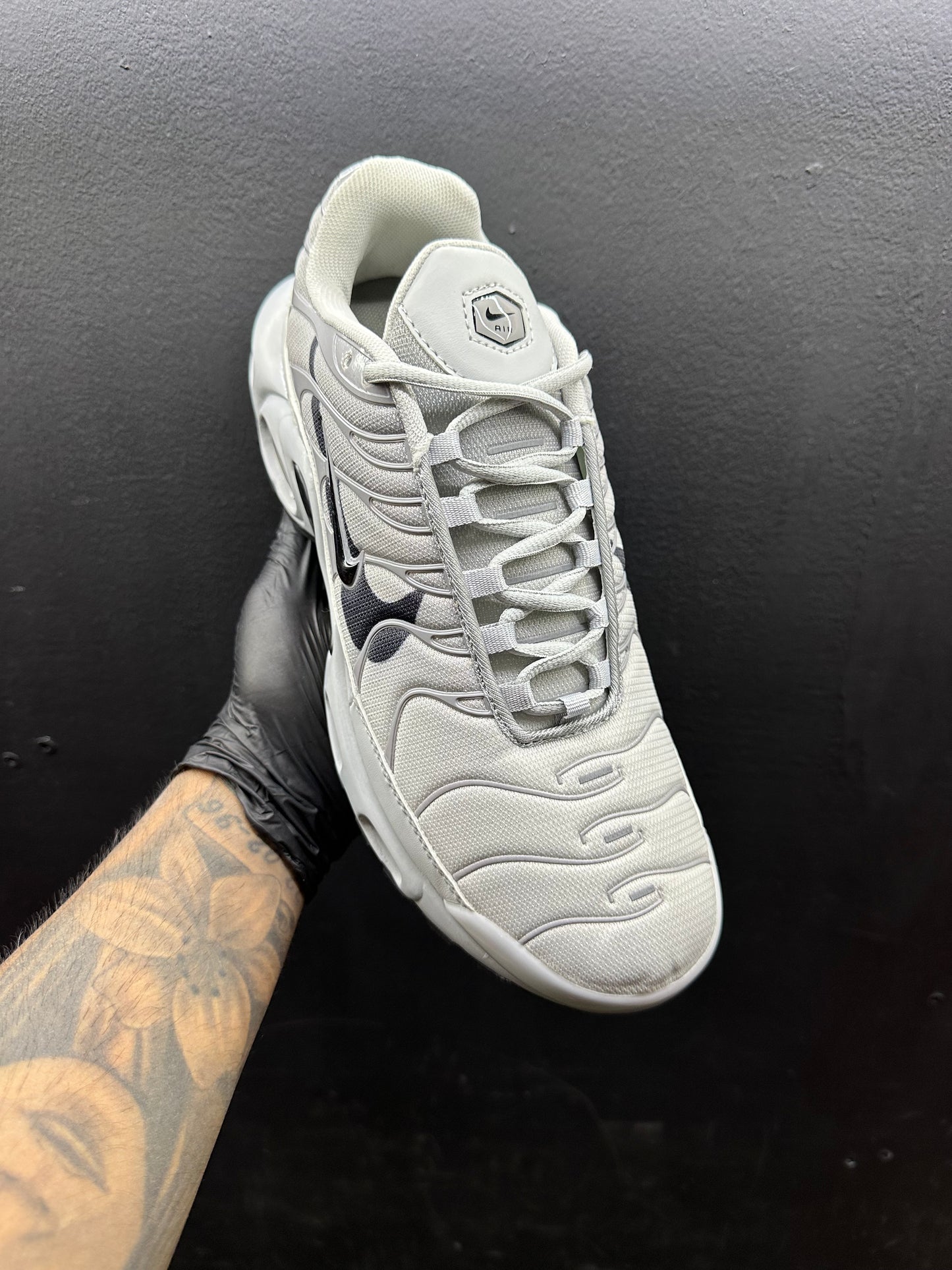 Air max tn grey