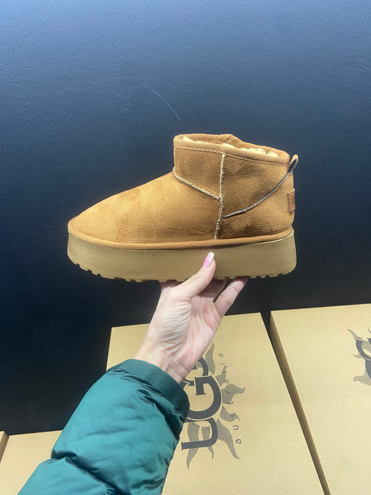 UGG