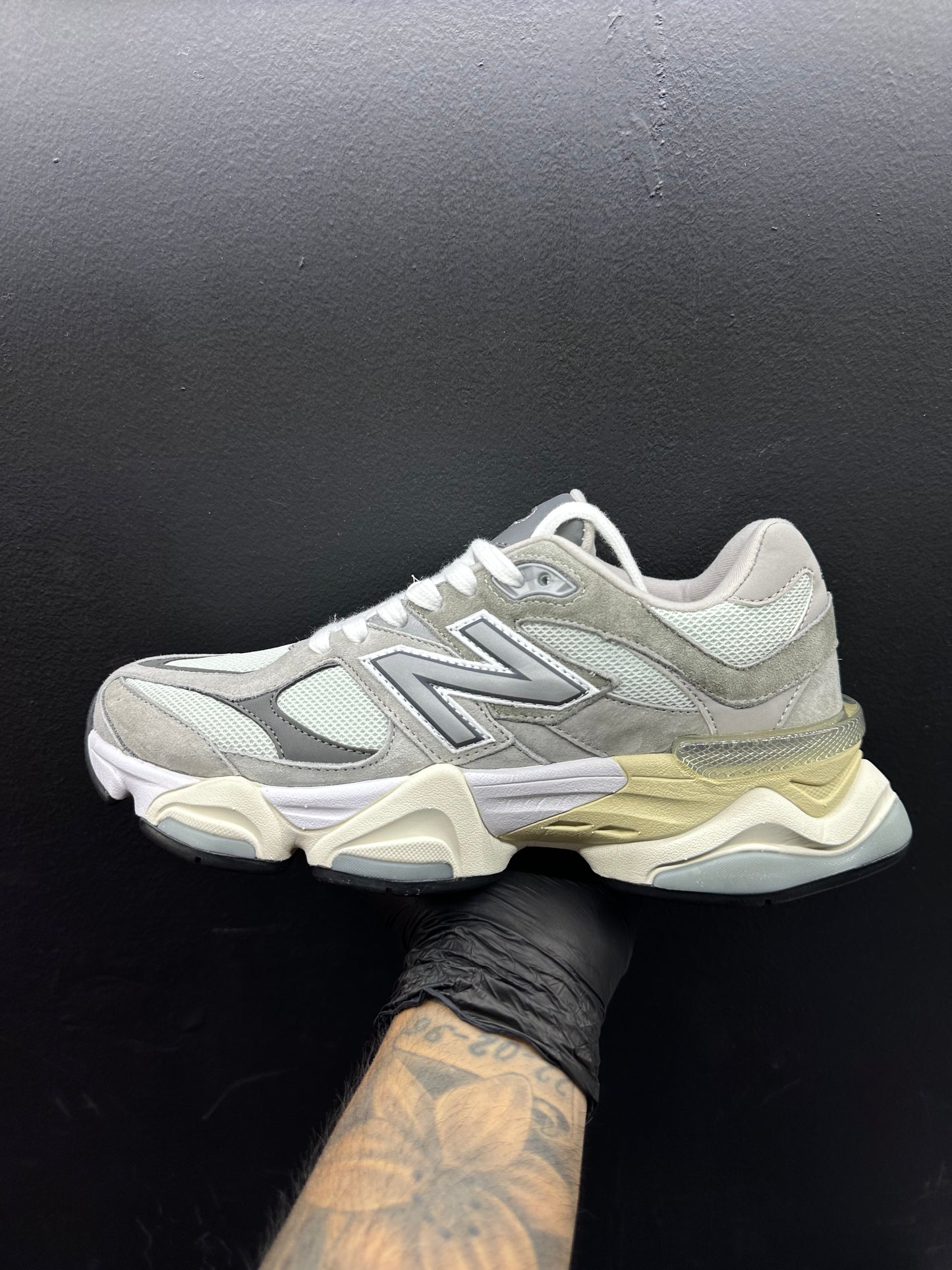 New Balance 9060
