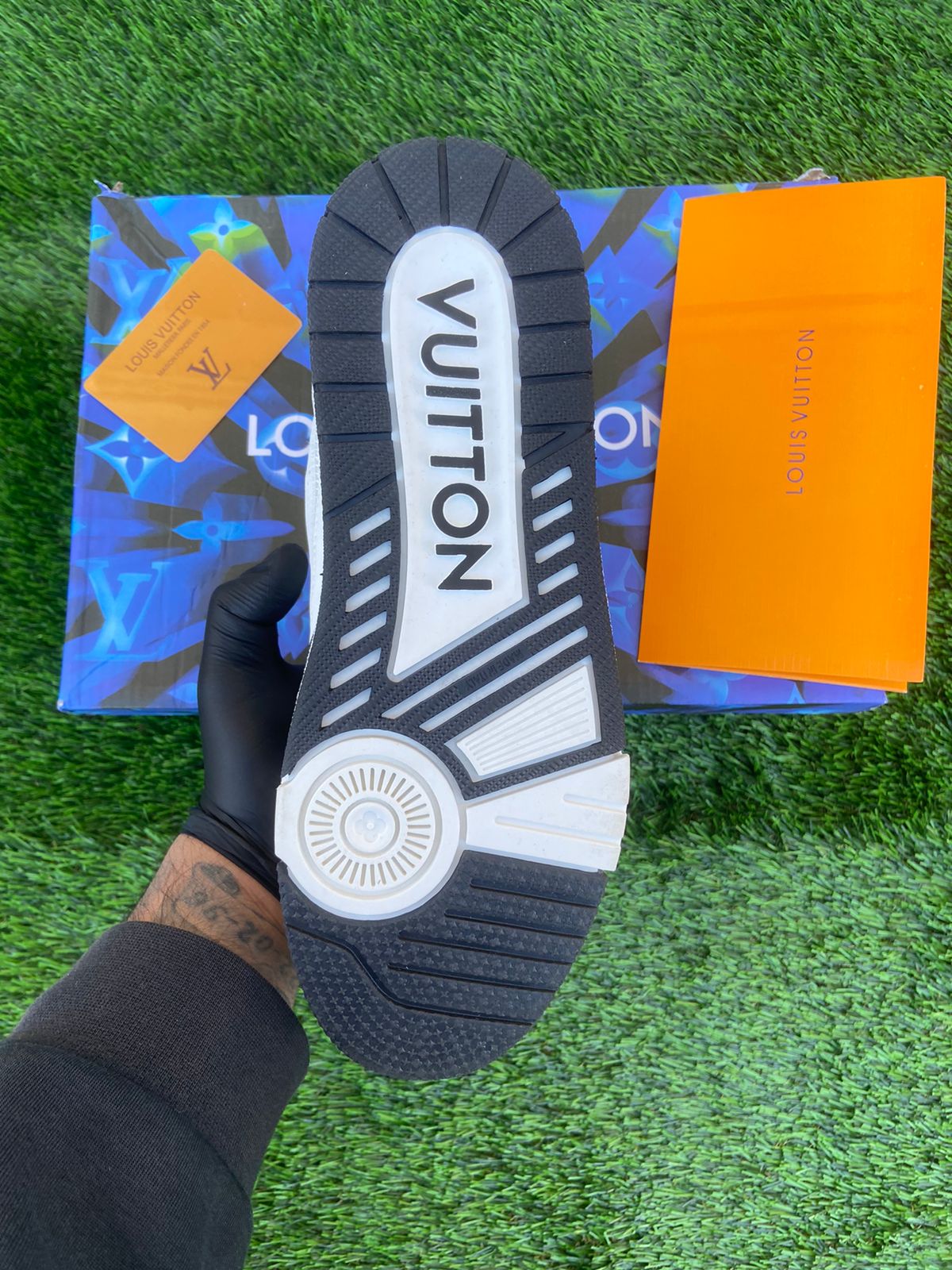 Louis Vuitton LV Trainer leather low trainers L-67